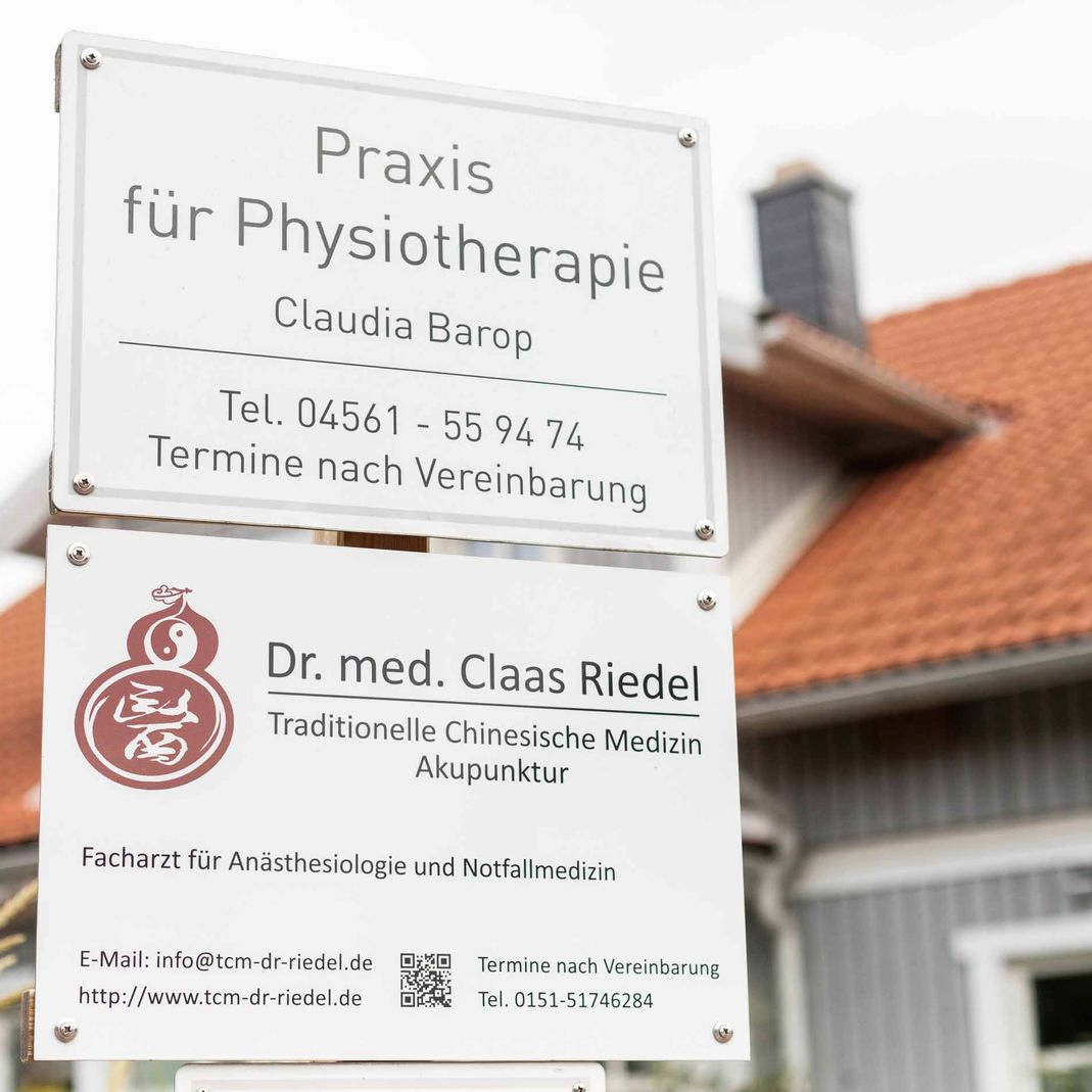 Schild Physiotherapie Claudia Barop